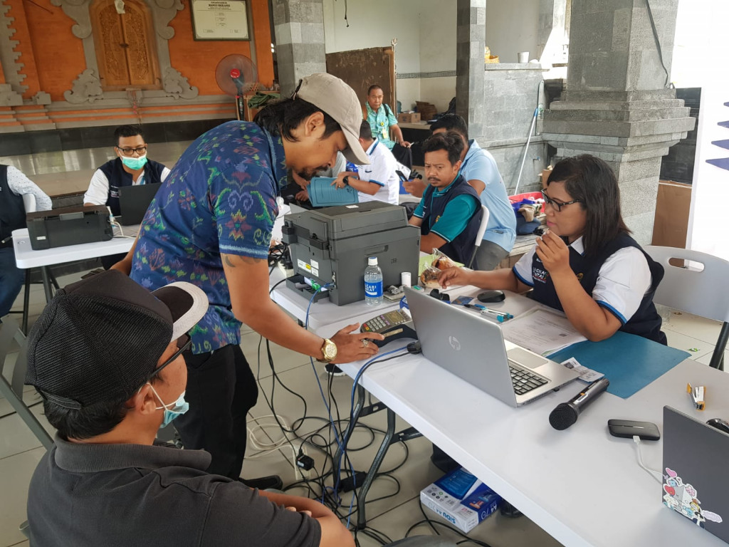 Antusias Masyarakat Dalam Mengikuti Program LaSerJet dari BPN di Banjar Tegal Luwih